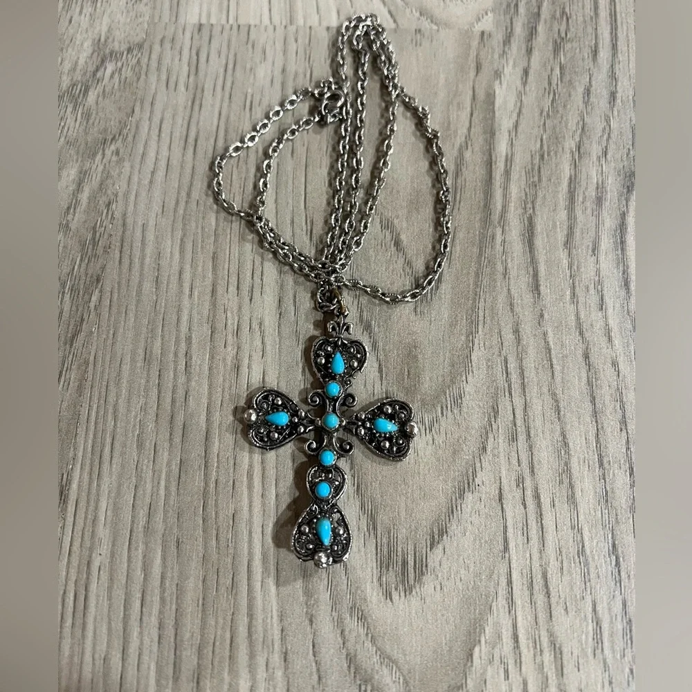 Vintage Ornate Cross Pendant Faux Turquoise Silver Tone Necklace 24in